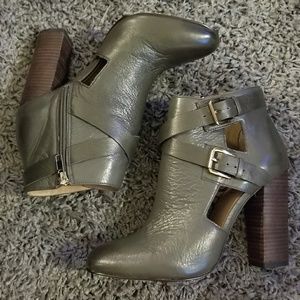 Atwell Ankle Booties Olive Green 7M BNIB